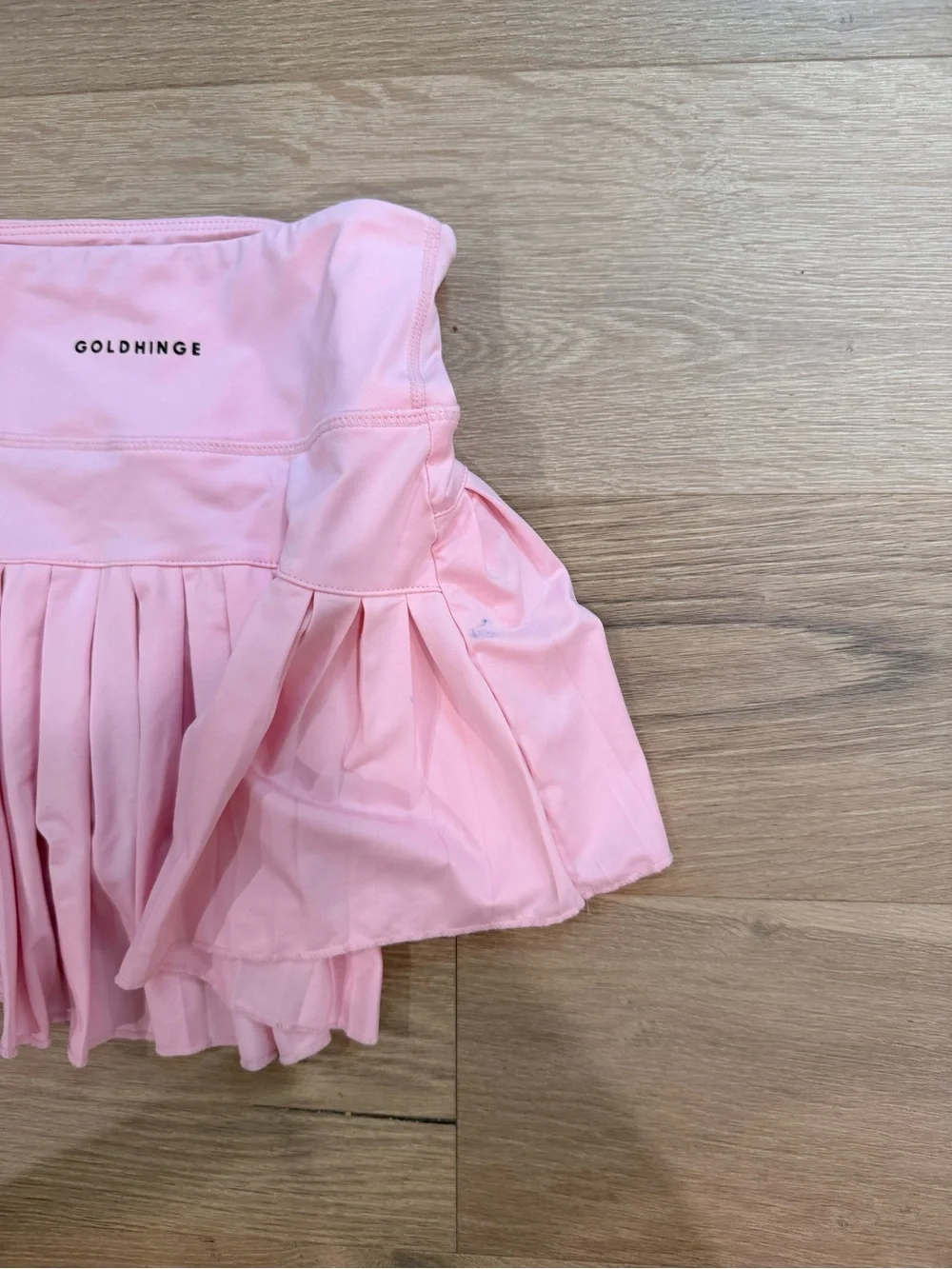 Light pink gold hinge skirt
